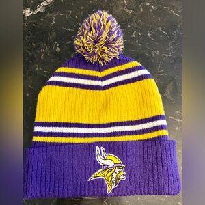 🍓 Minnesota Vikings Budweiser winter hat